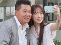 '아빠와 나, 우주소녀 수빈과 SM C&C 대표의 경력이 화제' 기사의 썸네일