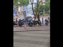"변우석이 업고 튀어" 싸인등신대 당첨자 목격담 화제 기사의 썸네일