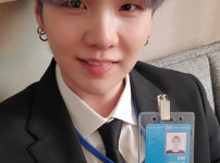 [속보] 방탄소년단(BTS) 슈가, 음주 후 '전동 킥보드' 운전 혐의로 입건 기사의 썸네일