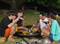 '정글밥' 류수영, 참치 내장 꼬치구이와 김치찌개 레시피 공개 기사의 썸네일