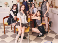 러블리즈, 4년 만에 완전체 콘서트 개최‥ 티켓팅 일정 공개! 기사의 썸네일