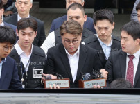 가수 김호중, 보석 심문을 앞두고 첫 반성문 제출 기사의 썸네일