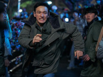 '베테랑2' 흥행 300만 관객 돌파...손익분기점 넘을까? 기사의 썸네일