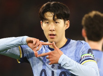'이적설' 속 손흥민, 토트넘과 2026년까지 계약 연장할까? 기사의 썸네일