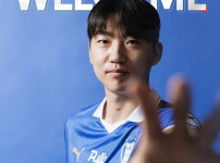 'K리그2 23라운드 MVP에 선정된 수원 삼성의 김민준, 천안전에서 5선방으로 시즌 첫 골키퍼 수상자 등극… 기사의 썸네일