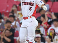 김도영, 광주에서 멀티 홈런 작렬…홈런왕 경쟁에 새로운 불씨를 지폈다 기사의 썸네일