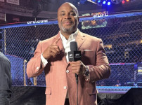 MMA UFC 헤비급 격전 예고됐던 다니엘 코미어 대 브록 레스너의 경기, 결국 취소된 사연 기사의 썸네일