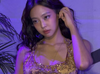 블랙핑크 제니와 의문의 남성, 인스타그램 사진 속 정체에 대한 팬들의 뜨거운 관심 기사의 썸네일