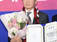 정몽규 체제 13년 만에 종말, 123억 원 후원금의 진실이 드러나다 기사의 썸네일