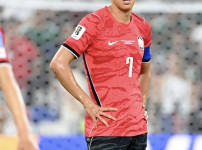 손흥민의 부진, 일본 전문가가 분석한 하락세의 원인 기사의 썸네일