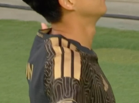 손흥민, LAFC에서 3경기 연속 득점하며 MLS 적응 성공적으로 마무리: 첫 골의 감격 기사의 썸네일