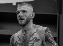 UFC 댄 후커, 파르나스와의 경기 발표 이후 협박 메시지 쇄도 기사의 썸네일