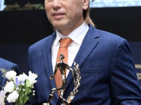 김병지, "강원FC 홍보효과 700억" 주장에 대한 팬들의 싸늘한 반응에도 불구하고 정면 반박 기사의 썸네일