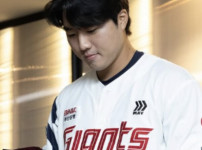 '중지 부상 극복' 롯데의 손성빈, KBO 1군 링에 복귀해 NC전 선발로 나서 기사의 썸네일