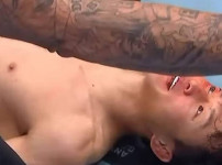 UFC 페더급 최두호, 핏불의 정밀한 펀치에 굴복하며 랭킹 톱 15 복귀에 실패 기사의 썸네일
