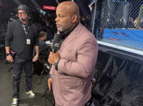 UFC 331에서 게이블 스티브슨의 12초 KO승리 후 비매너 퇴장, 다니엘 코미어가 비판 발언 기사의 썸네일