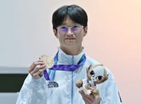 ‘0.054초 차로 극적인 역전승’ 김영찬, 그란투리스모7에서 동메달 획득…한국 e스포츠 역사상 첫 메달 기… 기사의 썸네일