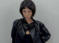 '입술만 보여 집중 어렵다'는 혹평 속에 나나, 넷플릭스 '스캔들' 출연 후 입술 논란에 사과드려 기사의 썸네일
