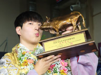 '연속 태백장사 쾌거' 임재민, 한솥밥 동료 허선행을 꺾고 두 대회 연속 우승 차지 기사의 썸네일