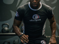 마이클 페이지, MMA UFC와 이별 후 미스피츠 복싱과 다년간의 계약 체결로 새로운 경력 단계 진입 기사의 썸네일