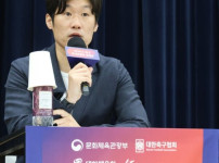 박지성, 이강인 극찬 "한국 축구 역사상 최고의 기술을 가진 선수" 기사의 썸네일