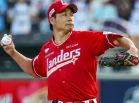 "전혀 다른 종목으로 느껴졌다"…일본 출신 66승 투수, KBO 경험 후 충격적 고백: 2승 10패의 좌절 기사의 썸네일