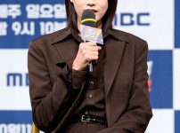 "김연경, 결단 내렸다: 동료 2명 제외 후 여자배구 신생 8구단 창단으로 키움 스타일의 대담한 전략 실행" 기사의 썸네일