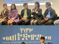 더블제이컬쳐컴퍼니 소속 김서원과 이효재, 통영국제영화제 레드카펫에서 매력 발산 기사의 썸네일
