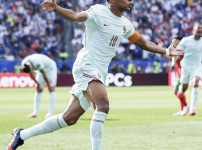 음바페의 활약 속에 레알 마드리드, 라이프치히를 4-1로 꺾고 연속 3승 달성 기사의 썸네일